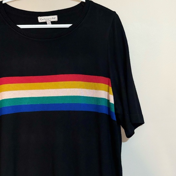 Black Short Sleeve Knit T-Shirt Sweater w Rainbow Stripes - Picture 6 of 12